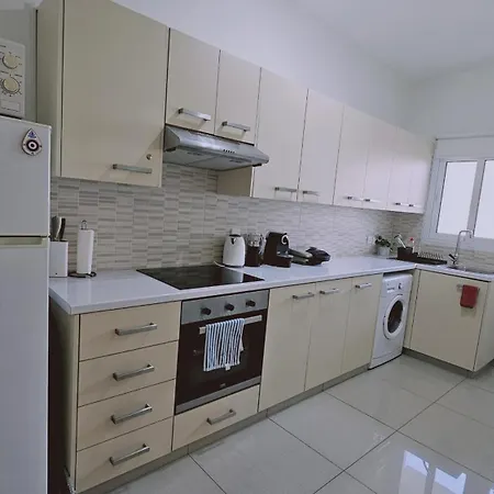 Amphora Apartament Larnaca